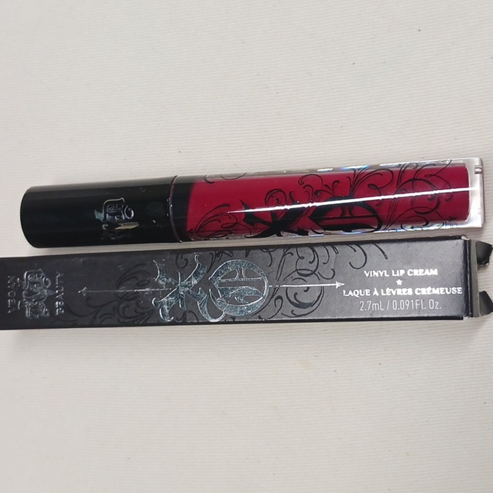 Kat Von D  Hollyhock vinyl lip cream New